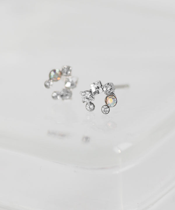 ビジューピアス