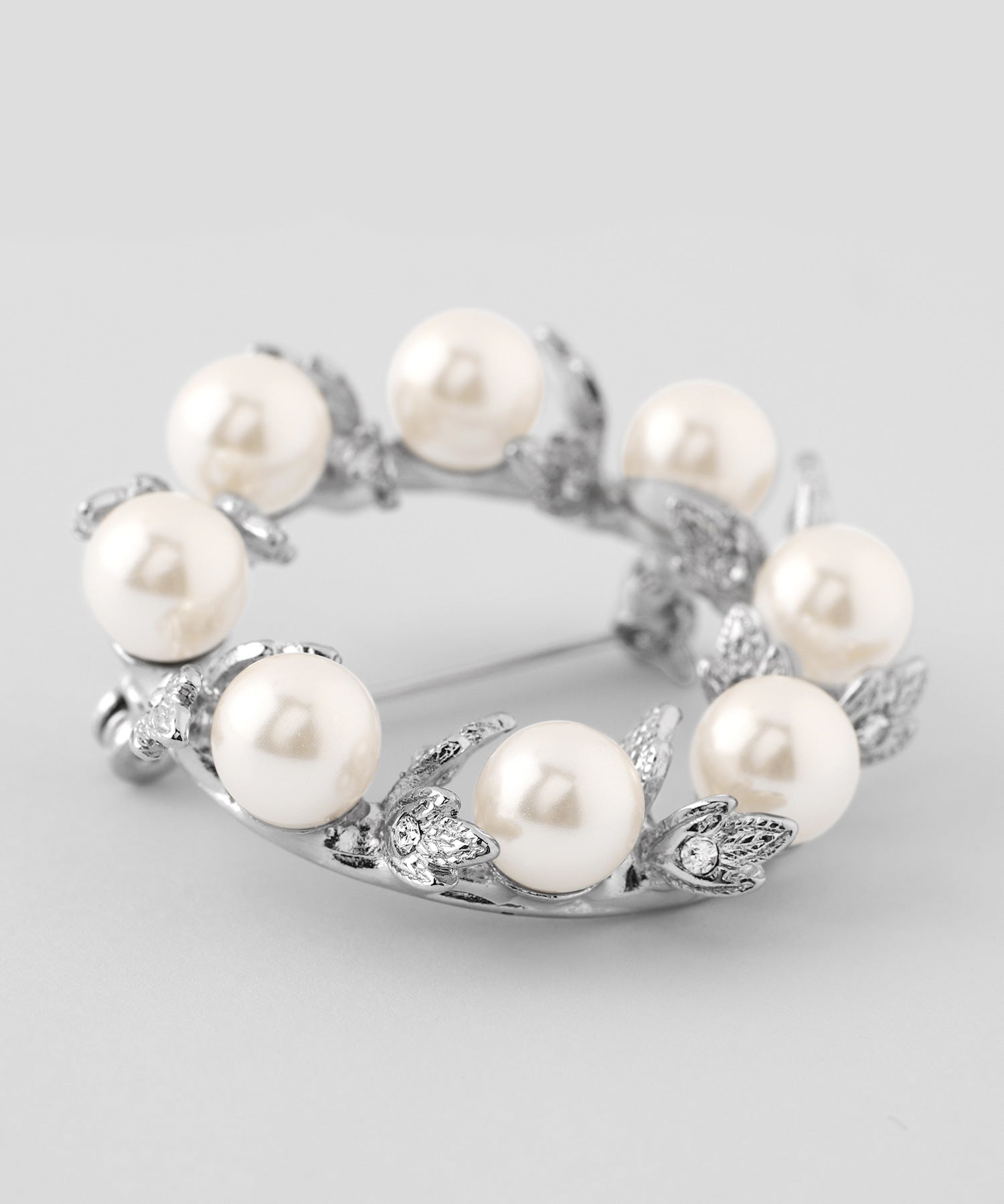 ANEMONE】パール×リーフサークルブローチ｜SANPO ONLINE