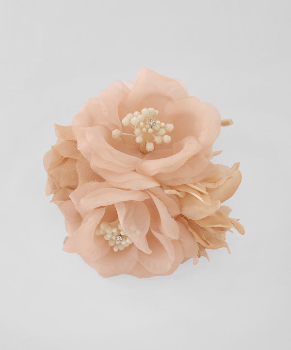 ANEMONEで、セレモニースタイルを華やかに 14