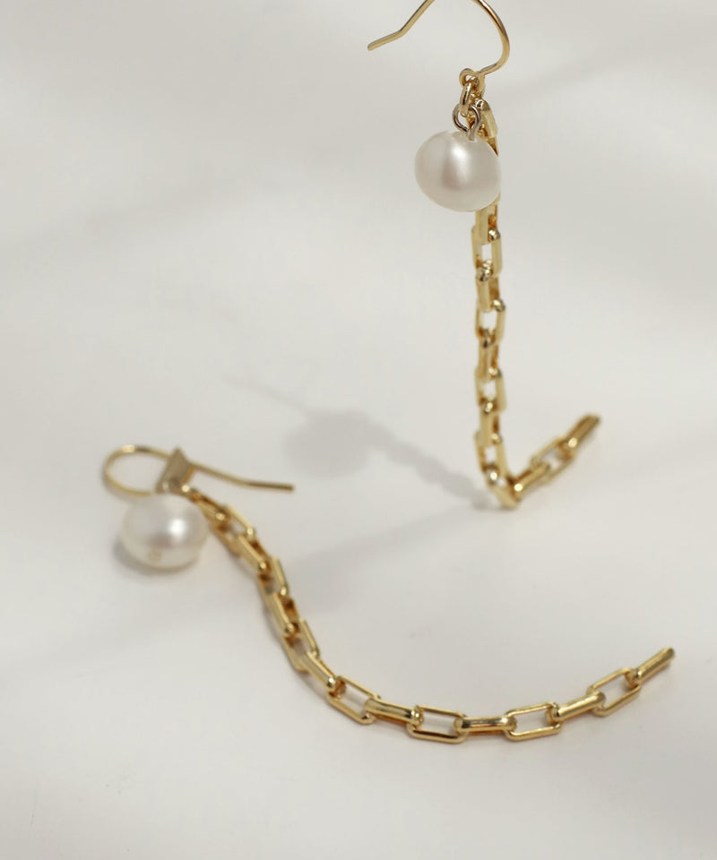 パール×チェーンピアス[Sheerchic]