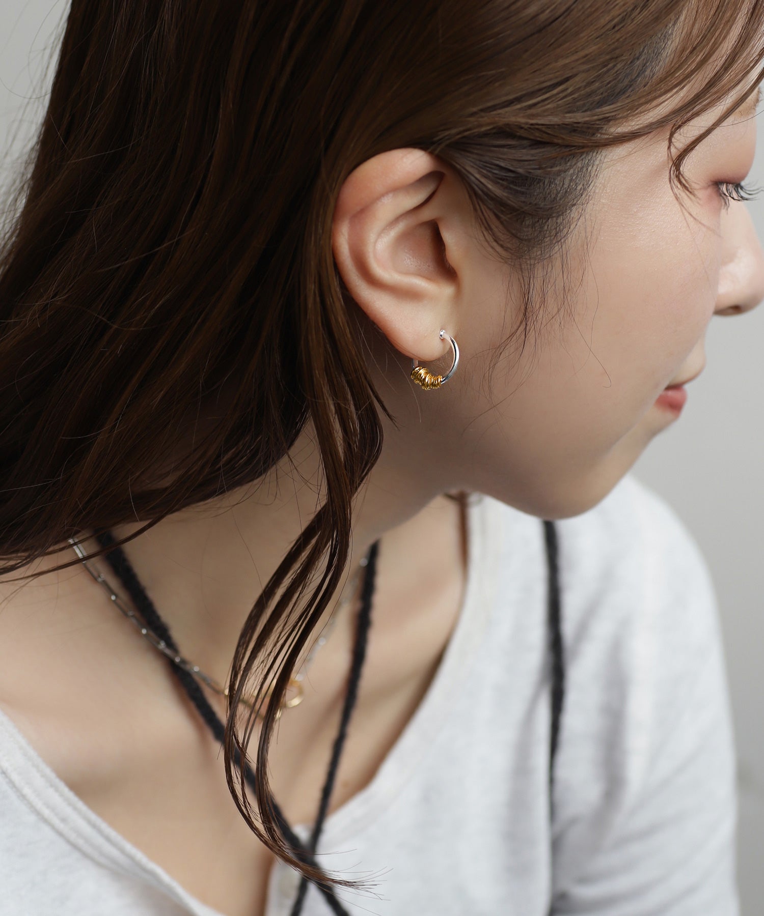 mimi33】コンビカラーコイルデザインフープピアス[Sheerchic