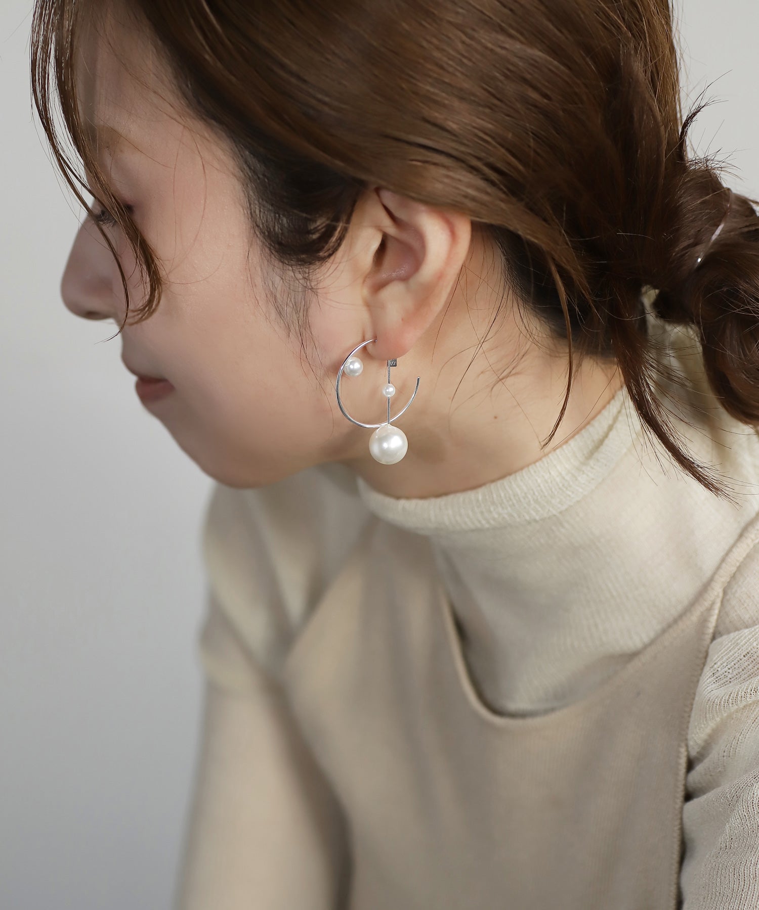mimi33】パールアシメフープピアス[サージカルステンレス][Ownideal
