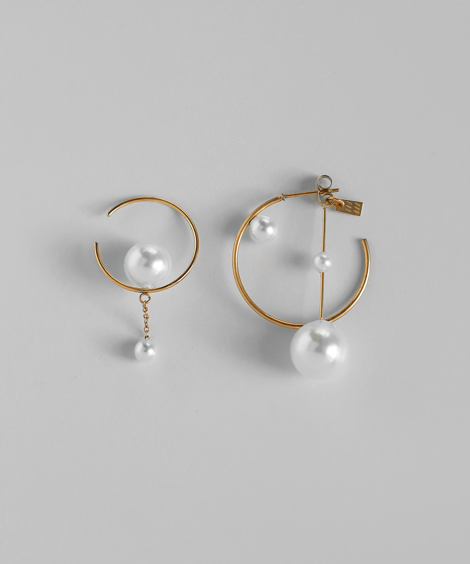 mimi33】パールアシメフープピアス[サージカルステンレス][Ownideal
