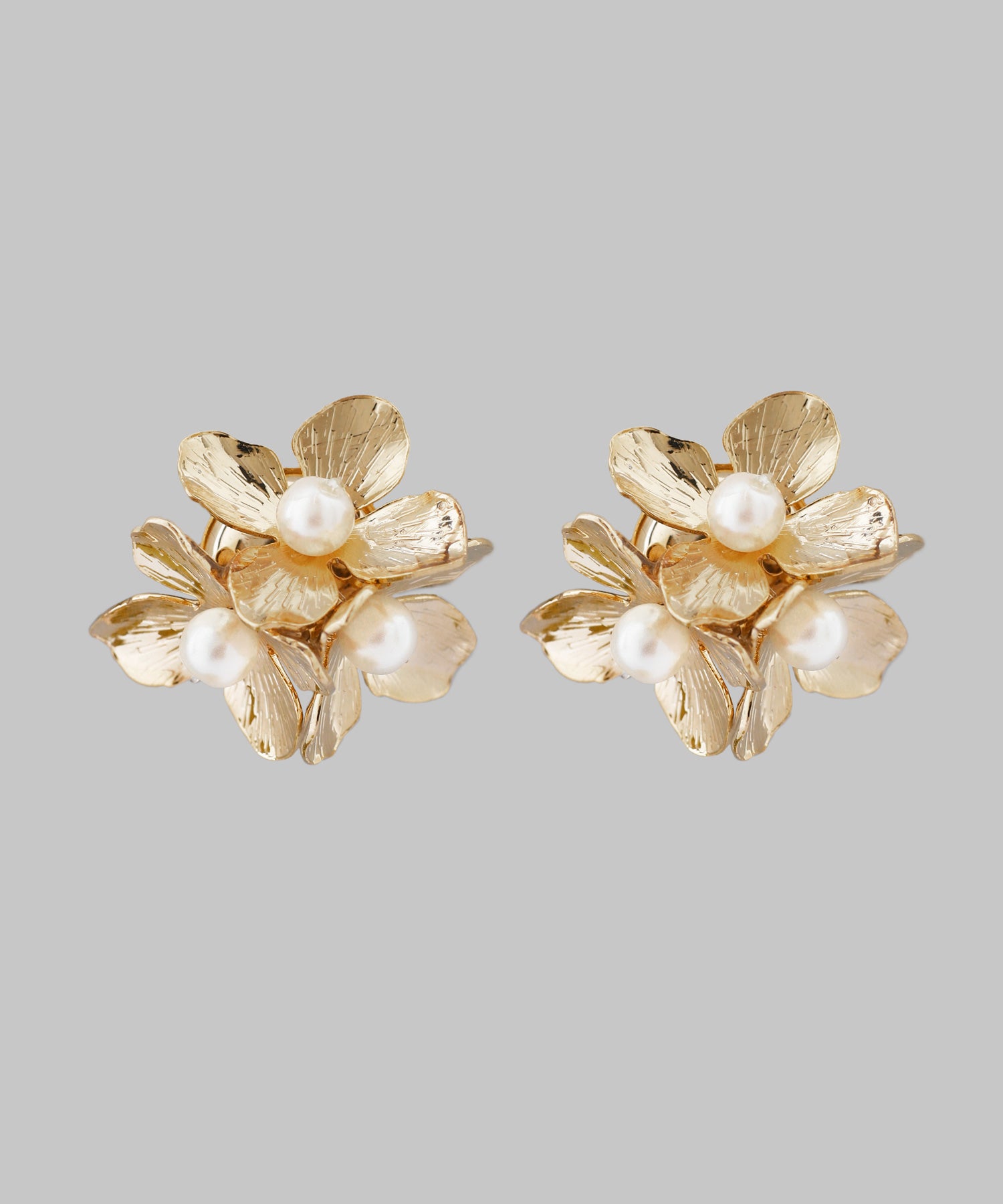 アクセサリー anemone ANEMONE / アネモネ | 立体感と厚みのある丸いフォルムが特徴的