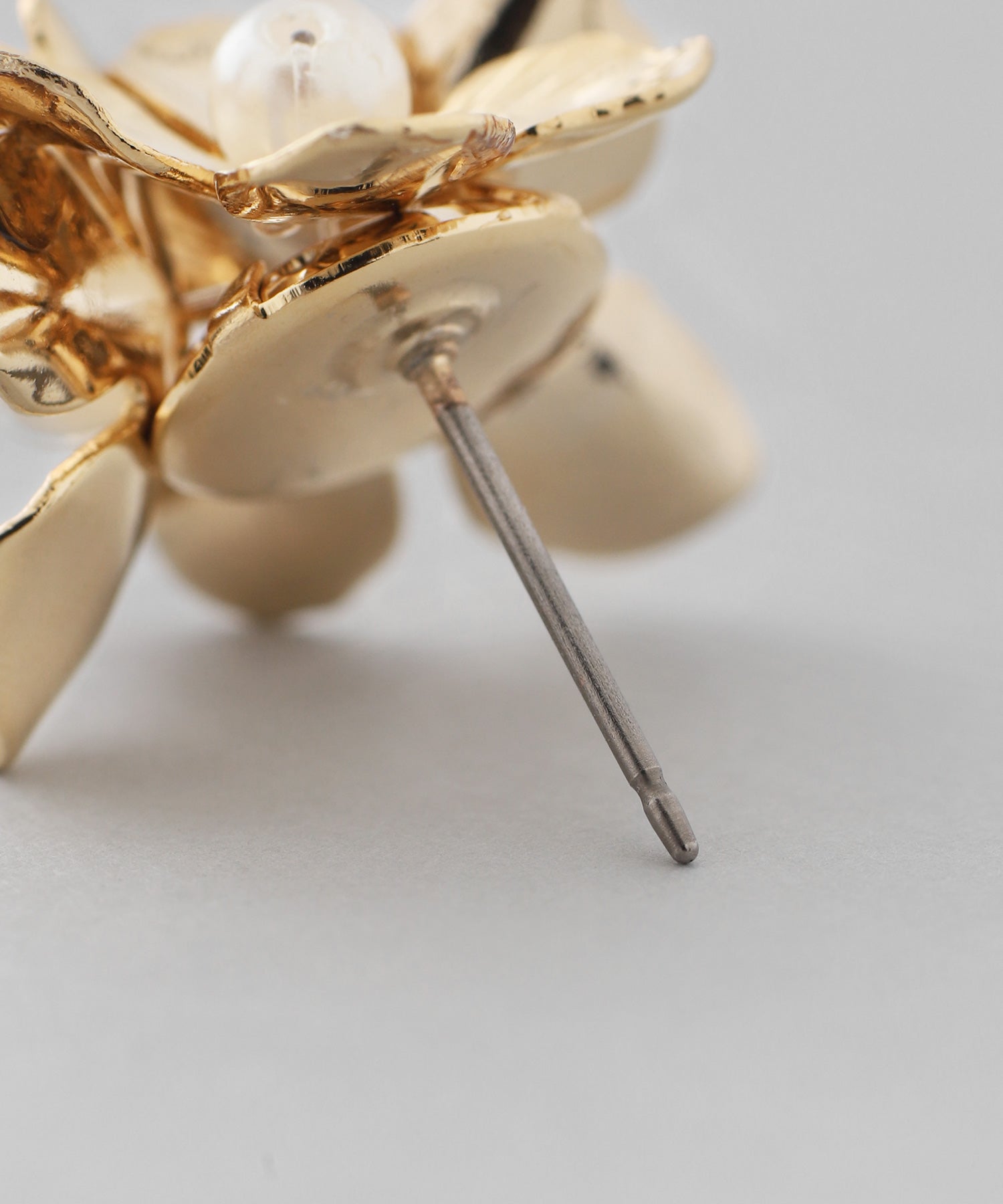 ANEMONE】パール×メタルフラワーピアス｜アネモネ・シエナロゼ