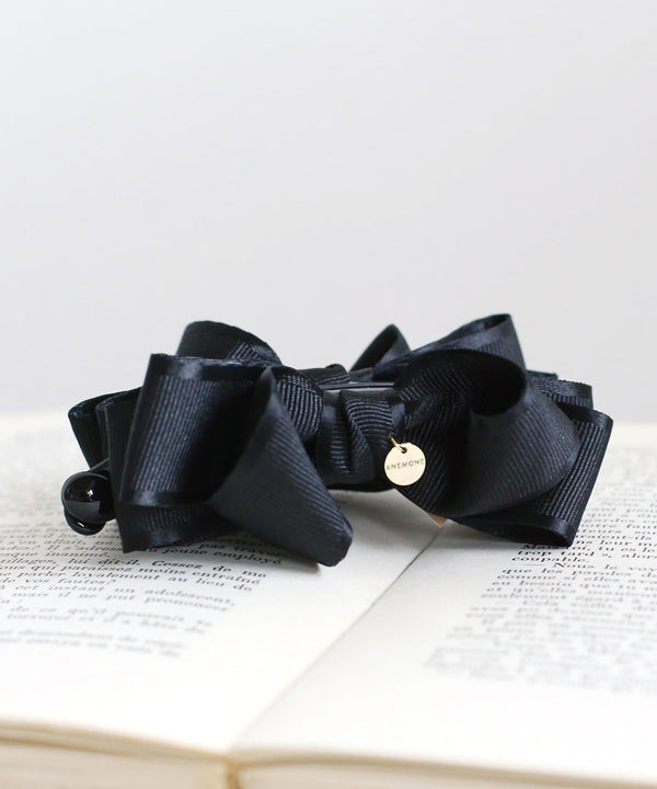 パイピングボリュームリボンのバナナクリップ