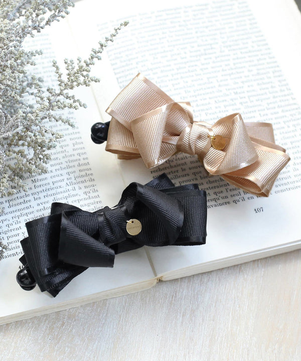 パイピングボリュームリボンのバナナクリップ