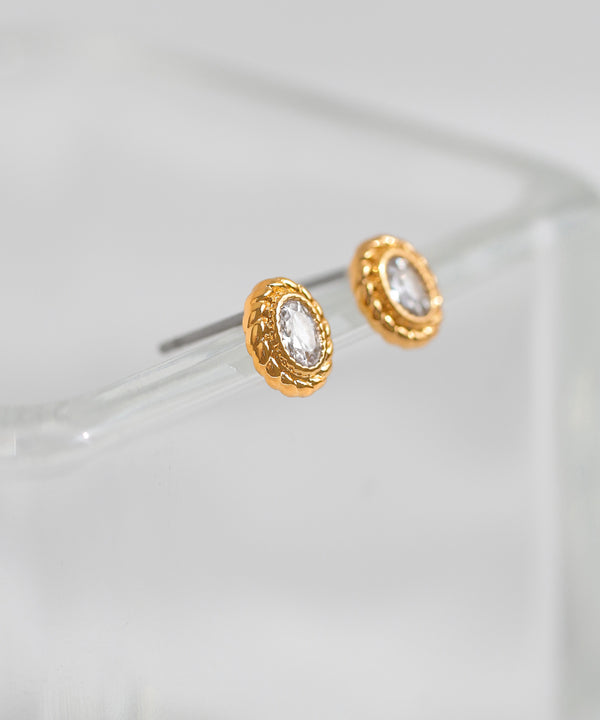 ビジューオーバルピアス