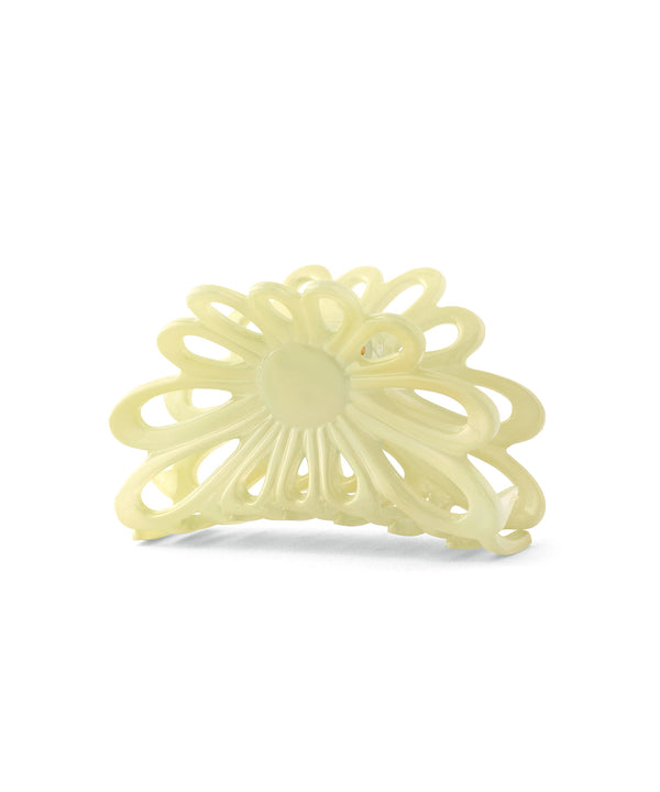 アレンジを新鮮に彩ってくれる、 フランス製ヘアアクセサリー 16