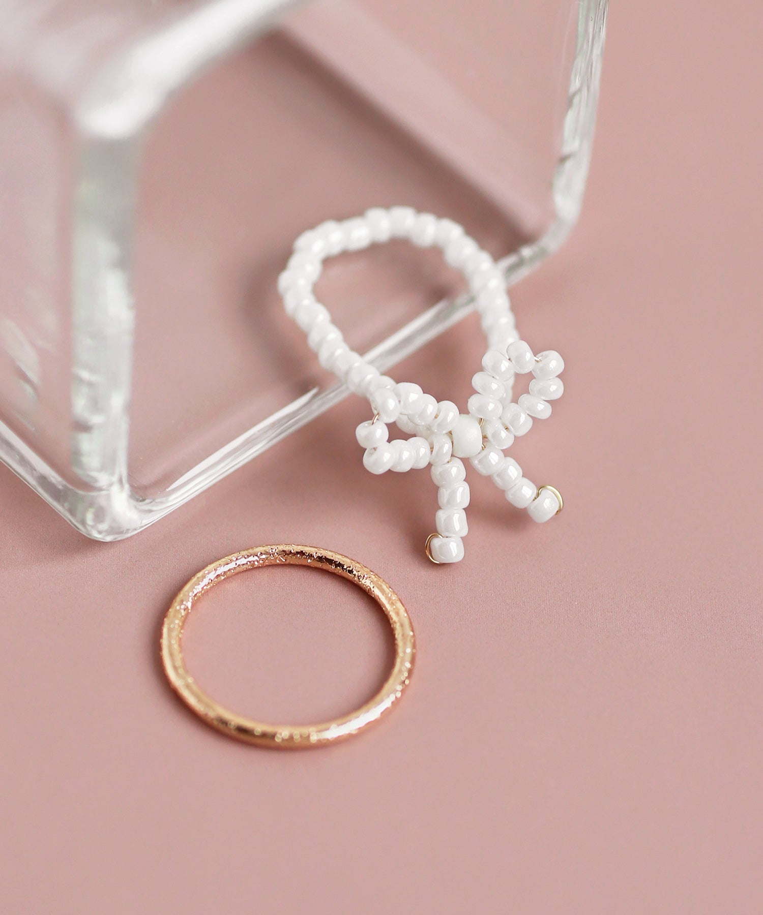 ANEMONE] Beaded Ribbon x Metal Ring [Set of 2] | Anemone