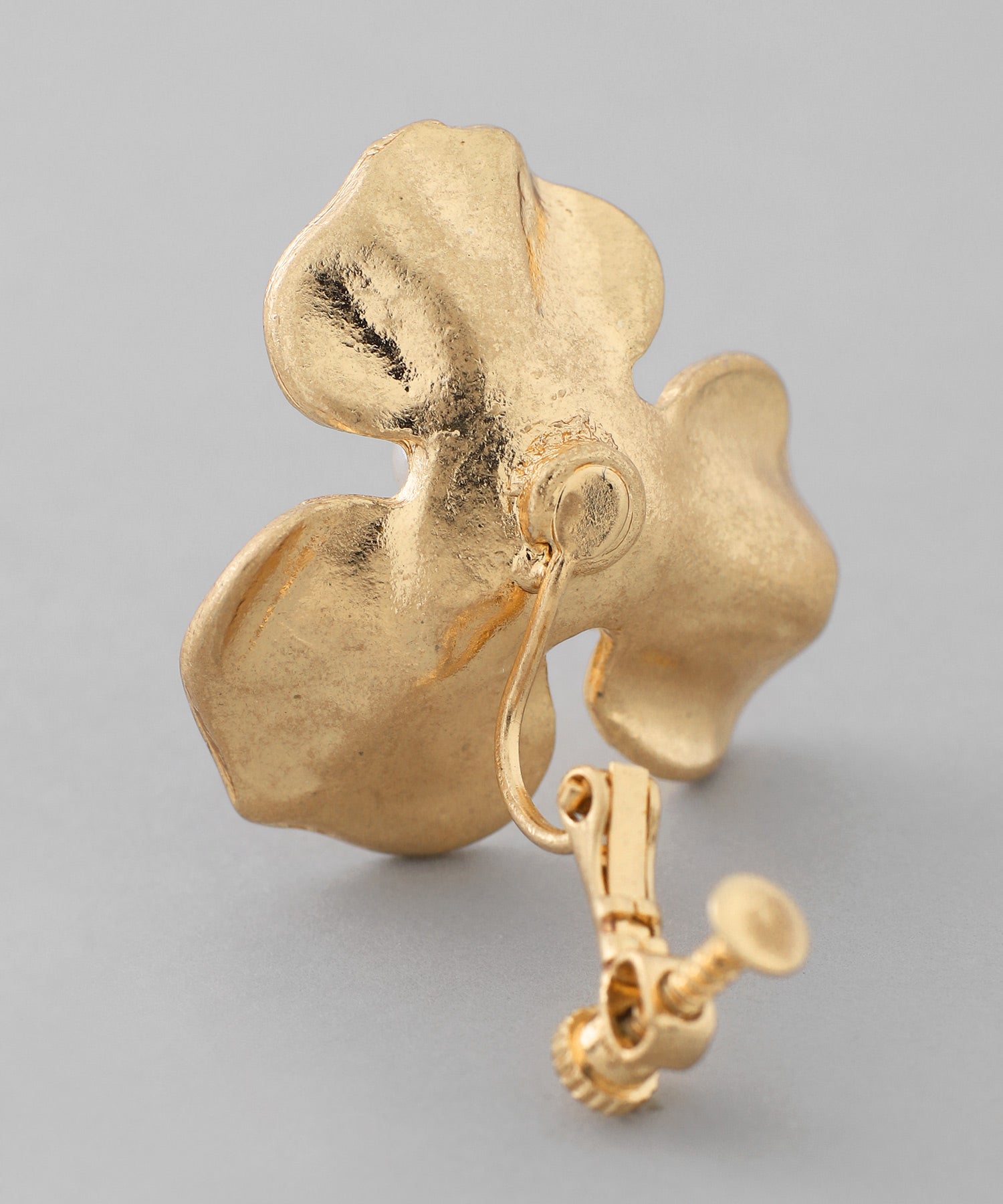 ANEMONE】パール×メタルフラワーイヤリング｜アネモネ・シエナロゼ