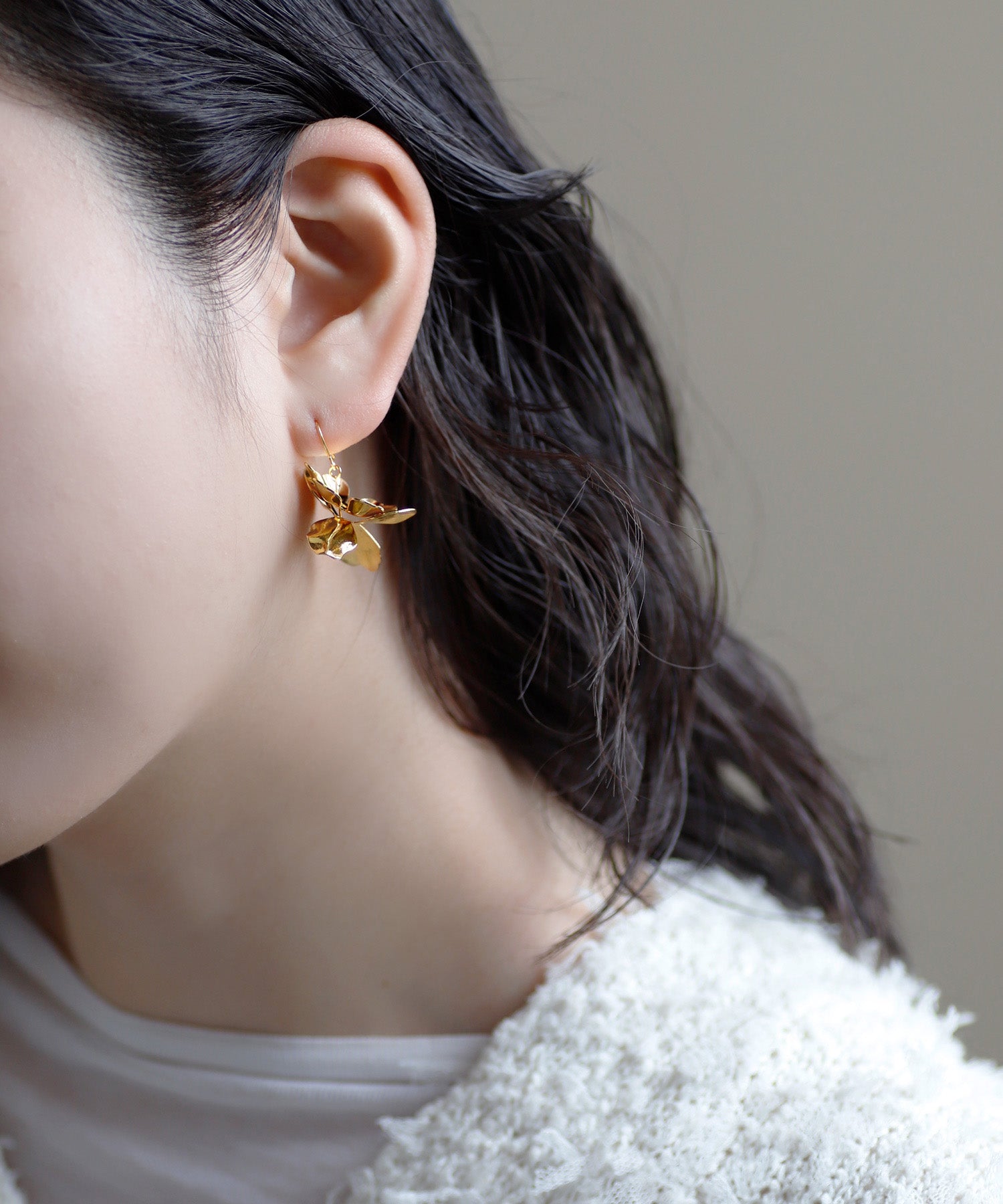 mimi33】フラワーフックピアス[Sheerchic]｜アネモネ・シエナロゼ