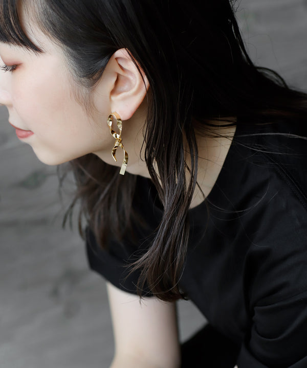 ツイストメタルピアス[Ownideal]