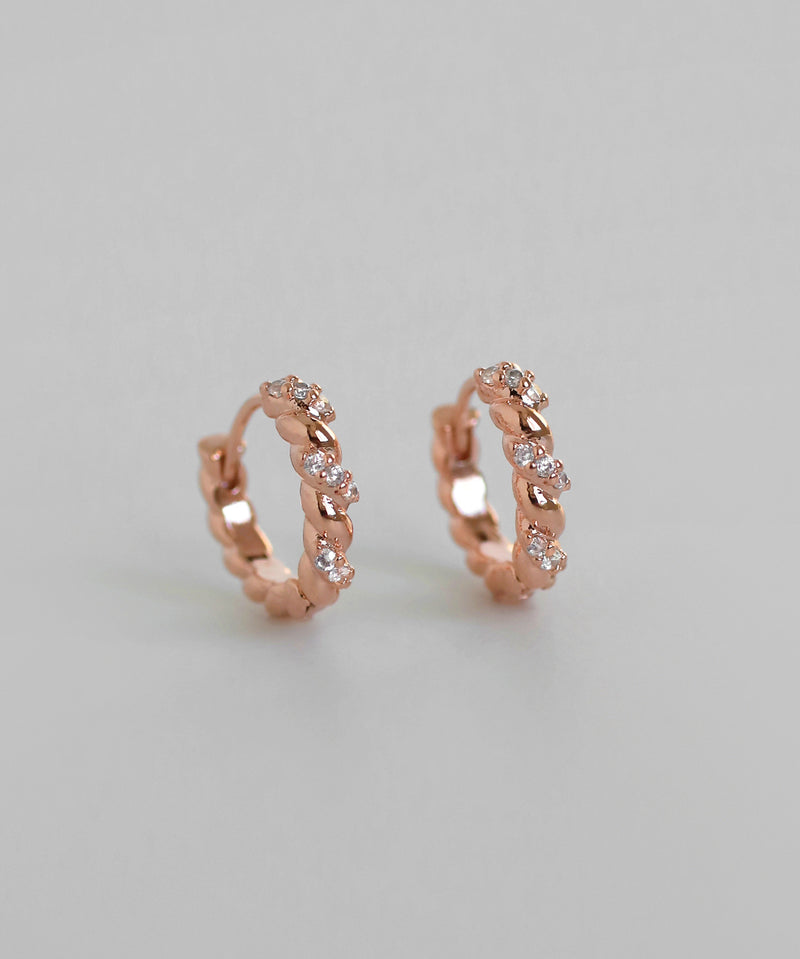 ビジュー×ツイストフープピアス[Sheerchic]