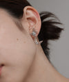 バタフライアシメピアス[Ownideal]