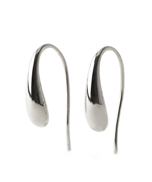 メタルドロップのフックピアス