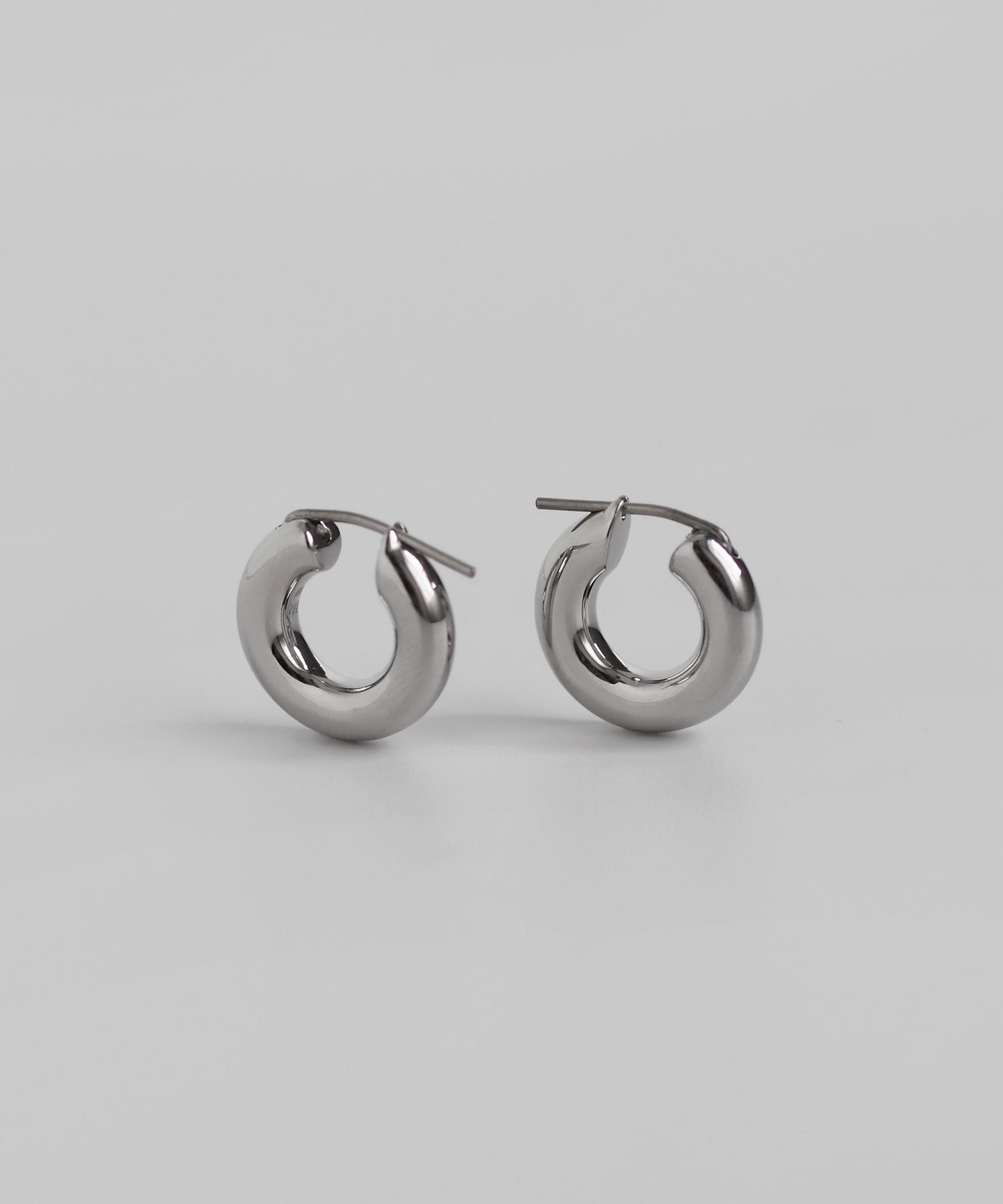 mimi33】ゼロフープピアス[M][Basic]｜SANPO ONLINE(サンポーオンライン)