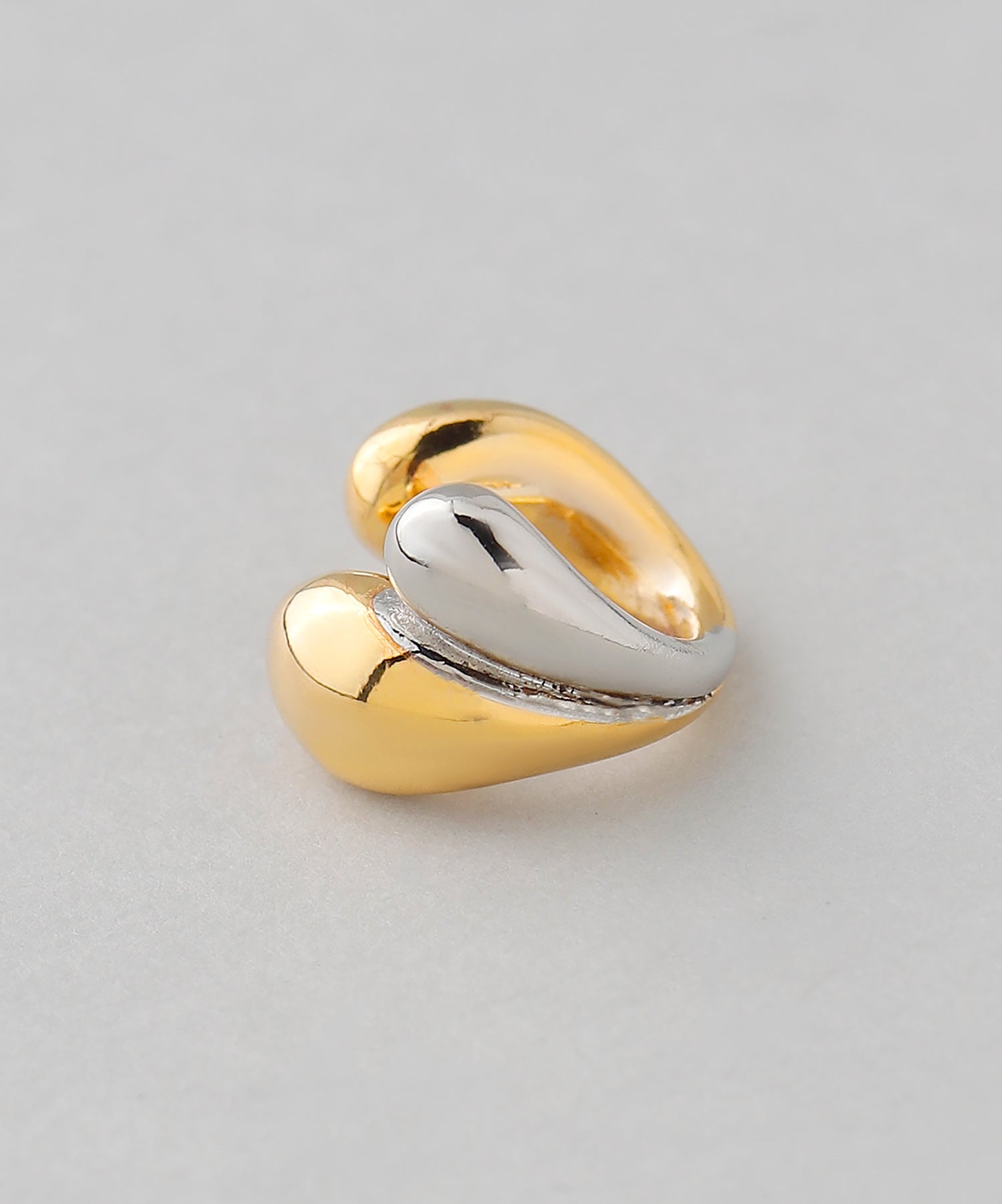 ゴールド×グレーイヤリング❤︎ 送料無料】日本製 正規品 ピアリング/イヤリング 10金/K10/10k