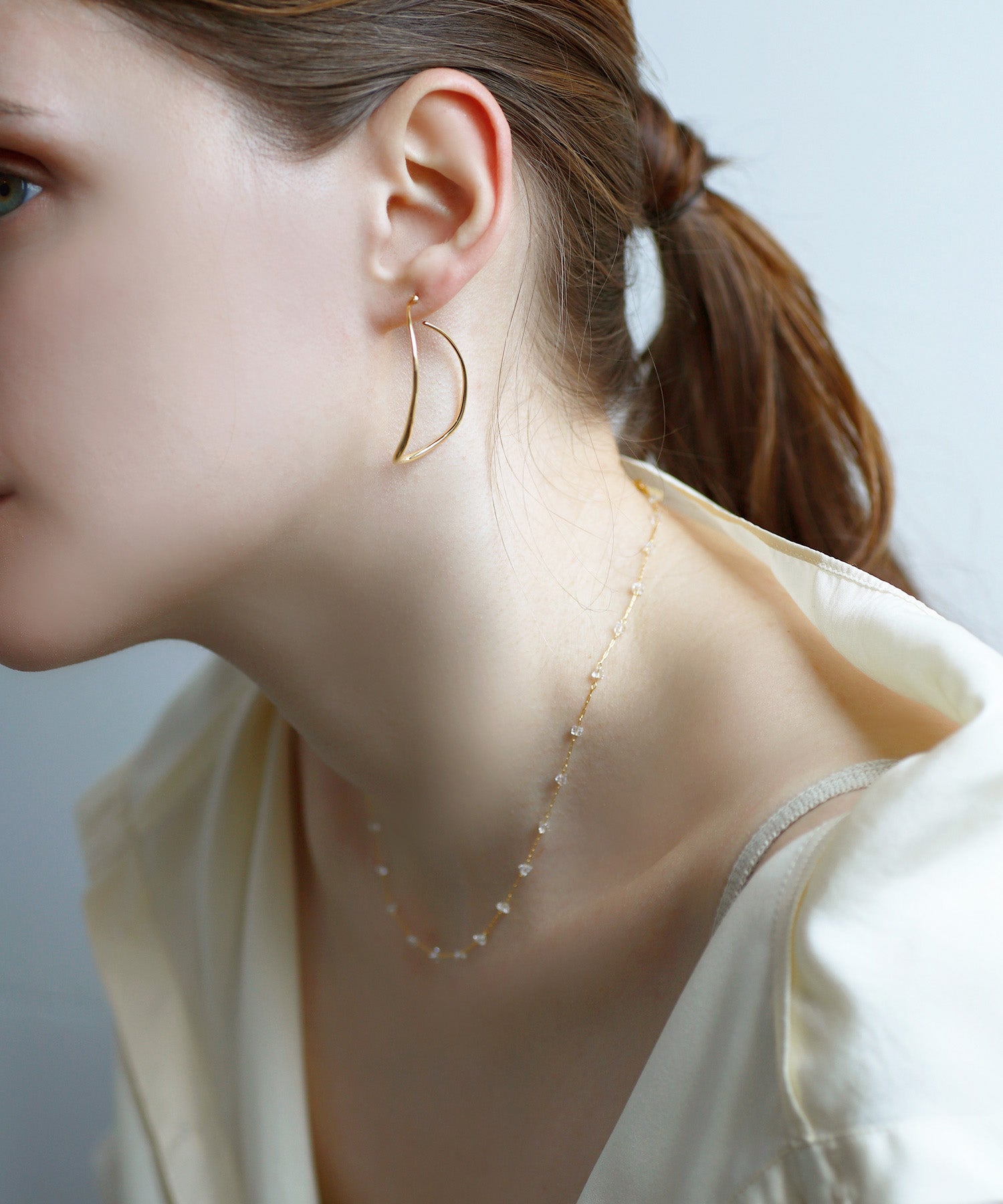 mimi33】ニュアンスラインフープピアス[Sheerchic]｜SANPO