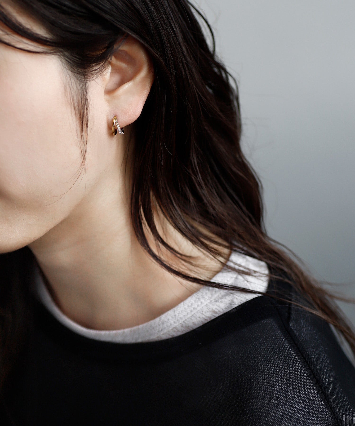 シエナロゼ　パイプハーフ　フープピアスM　K10 シエナロゼ パイプハーフ フープピアスM K10 - メルカリ