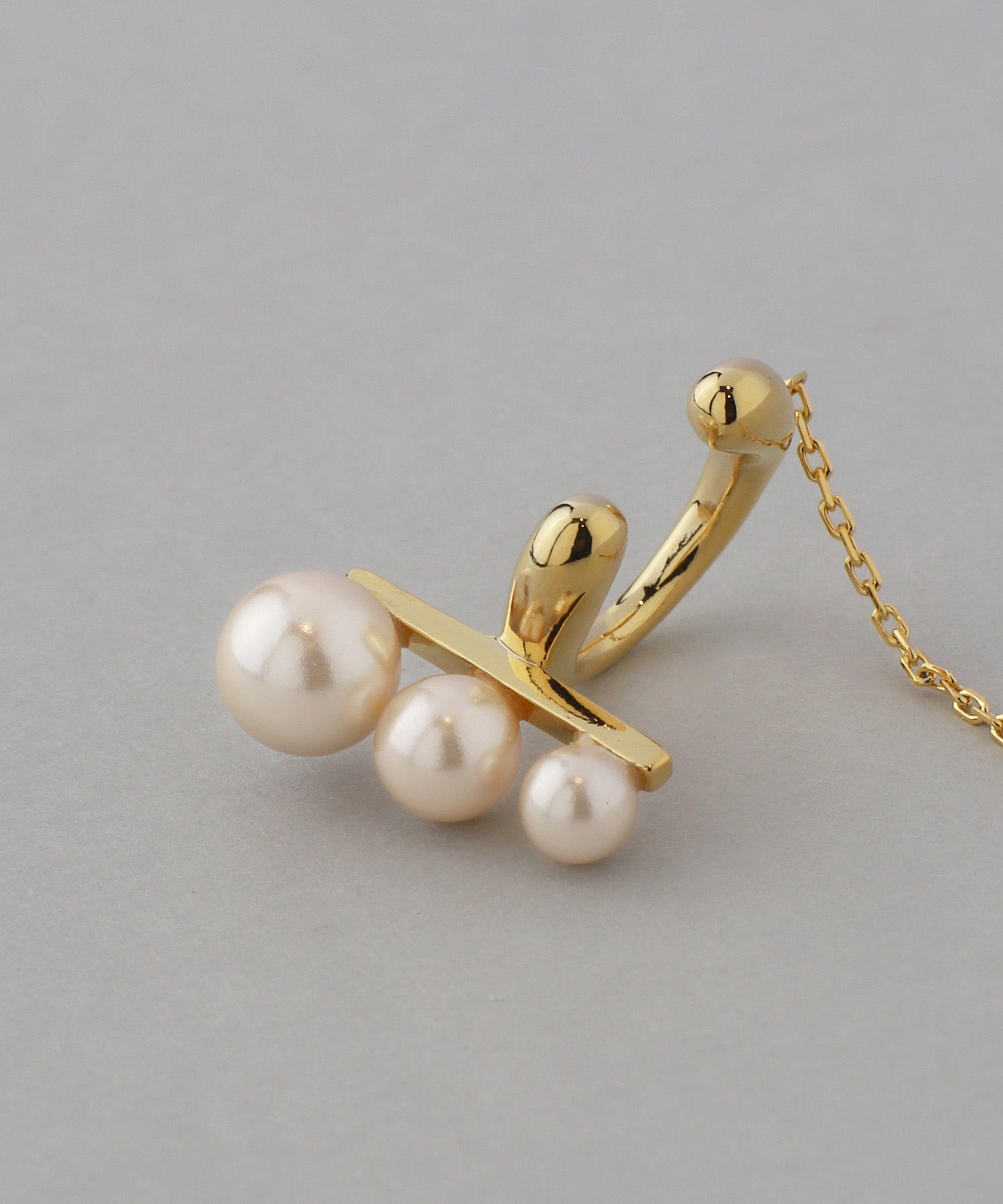 mimi33】パール×チェーンイヤリング[Sheerchic]｜SANPO ONLINE