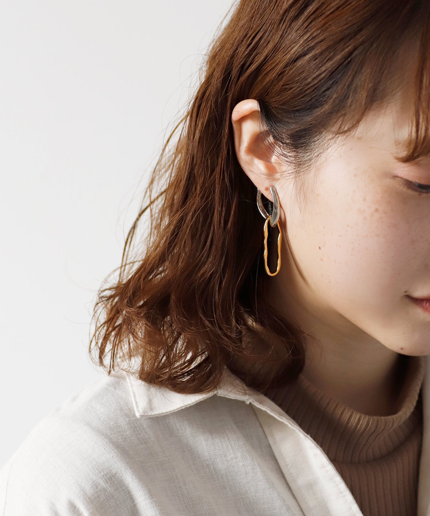 mimi33】コンビカラーコンヴォルヴイヤリング[Ownideal]｜SANPO ONLINE