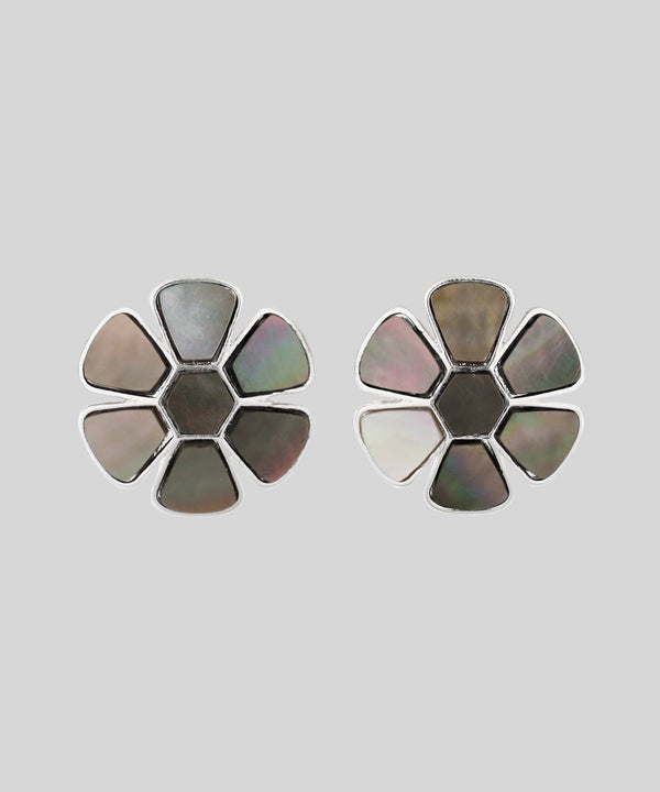 シェルフラワーピアス[Ownideal]