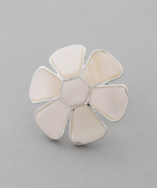 シェルフラワーピアス[Ownideal]