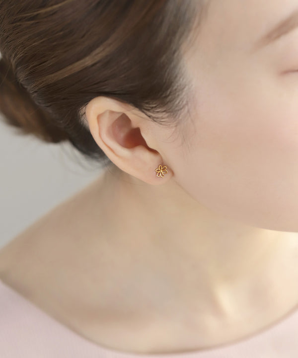 【ステンレス】メタルフラワーピアス