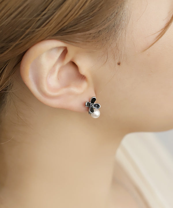 【ステンレス】フラワー×パールピアス