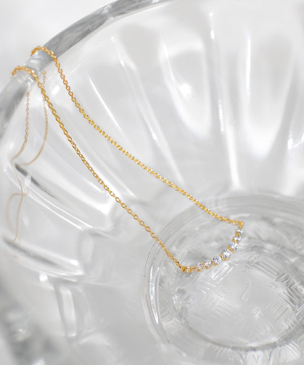 連なりビジューネックレス