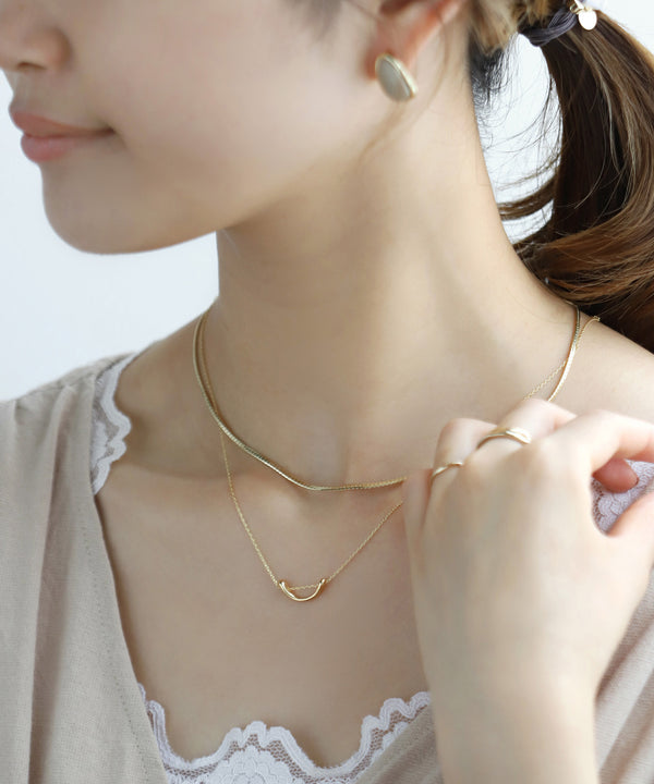 curved metal necklace