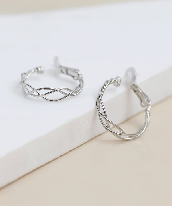 ツイストメタルフープピアス