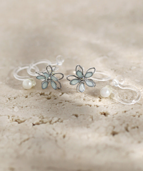 Petite Flower x Petite Pearl Earrings [Set of 2 Pairs]