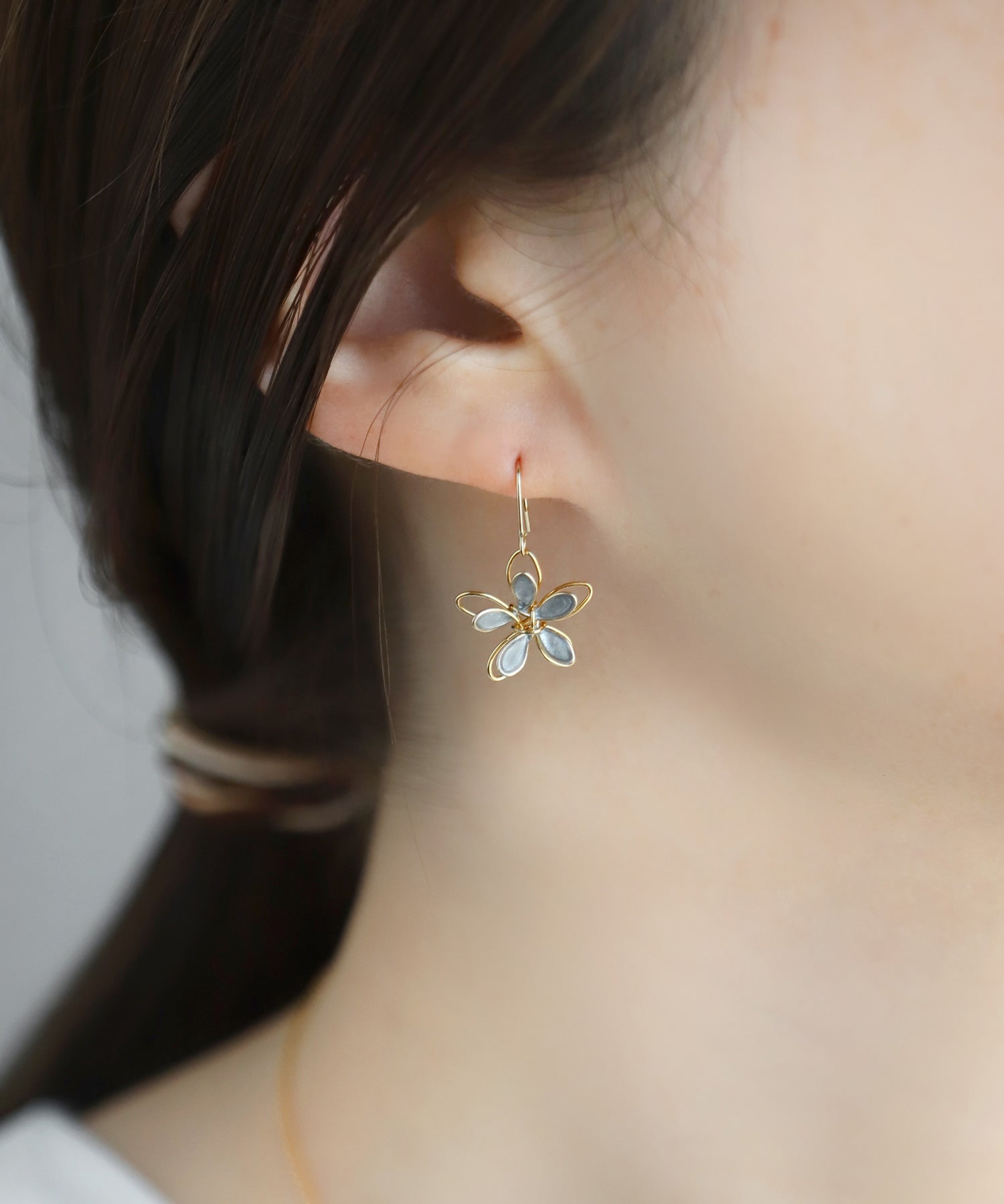 サーペンティン フラワーカービング ピアス サーペンティン フラワーカービング ピアス