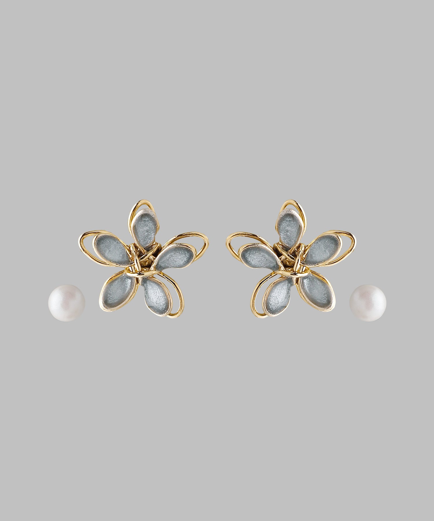 ANEMONE】プチフラワー×プチパールピアス[2ペアセット]｜SANPO ONLINE