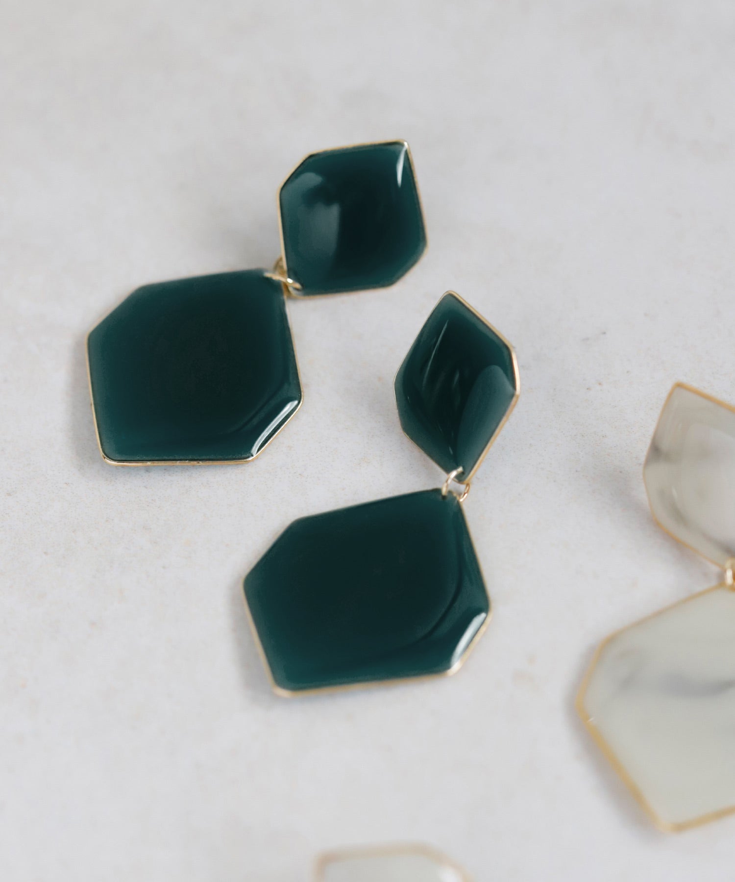 ANEMONE】ダブルヘキサゴンのつやつやピアス｜SANPO ONLINE(サンポー