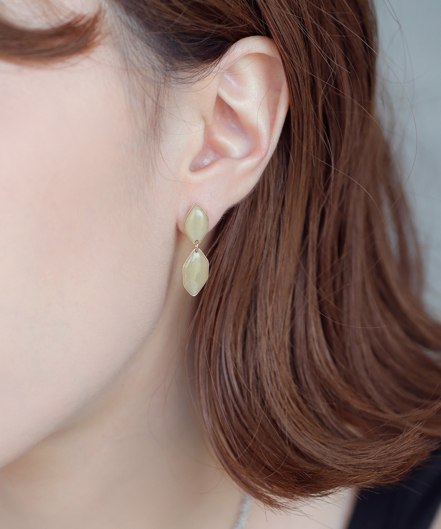 ANEMONE】ダブルヘキサゴンのつやつやミニピアス｜SANPO ONLINE