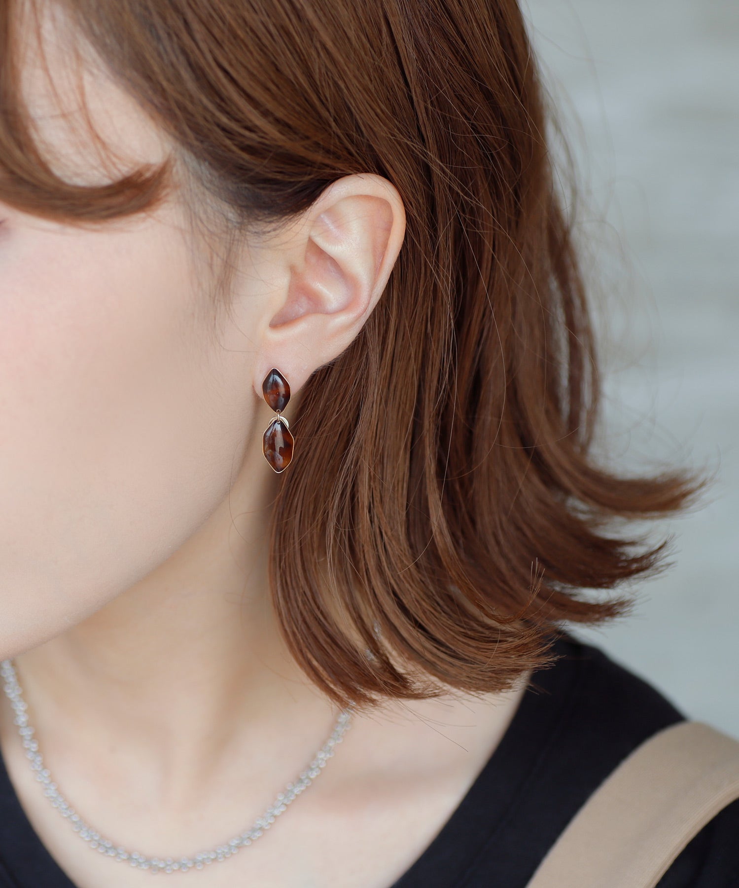 ANEMONE】ダブルヘキサゴンのつやつやミニピアス｜SANPO ONLINE