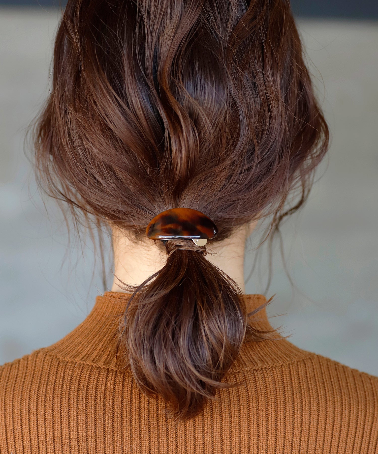 ANEMONE】シックカラーの艶めきオーバルヘアゴム｜SANPO ONLINE