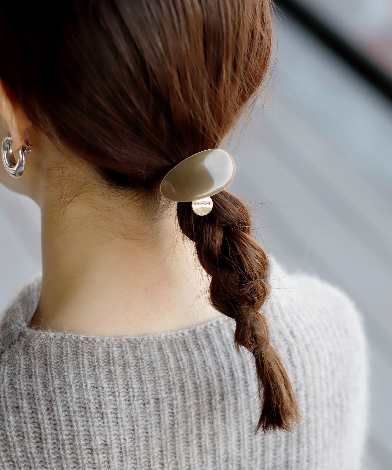 ANEMONE】シックカラーの艶めきオーバルヘアゴム｜SANPO ONLINE