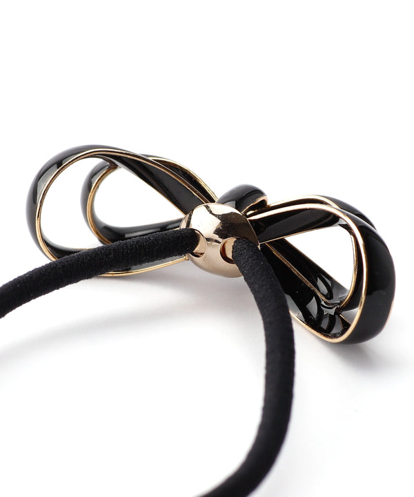 シックカラーの艶めきリボンヘアゴム