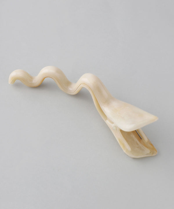 毎日のまとめ髪がこなれて見える、C-Waveクリップ 6