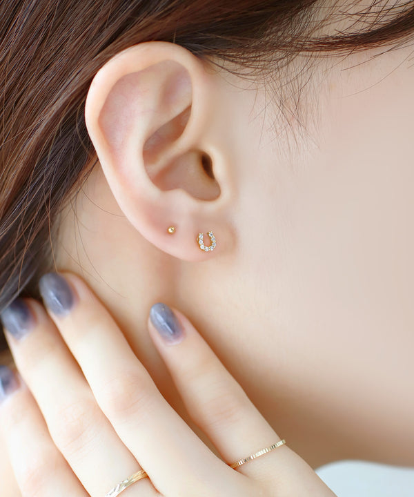 ホースシュービジューピアス[3ペアセット]