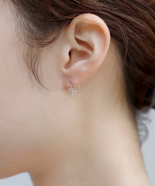 シャイニーミニフックピアス
