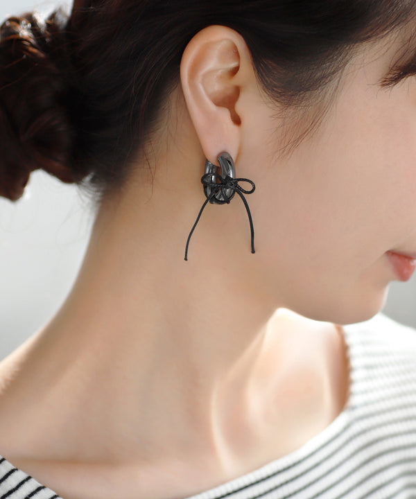 リボン×ボリュームメタルフープピアス