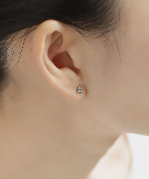 ビジューピアス