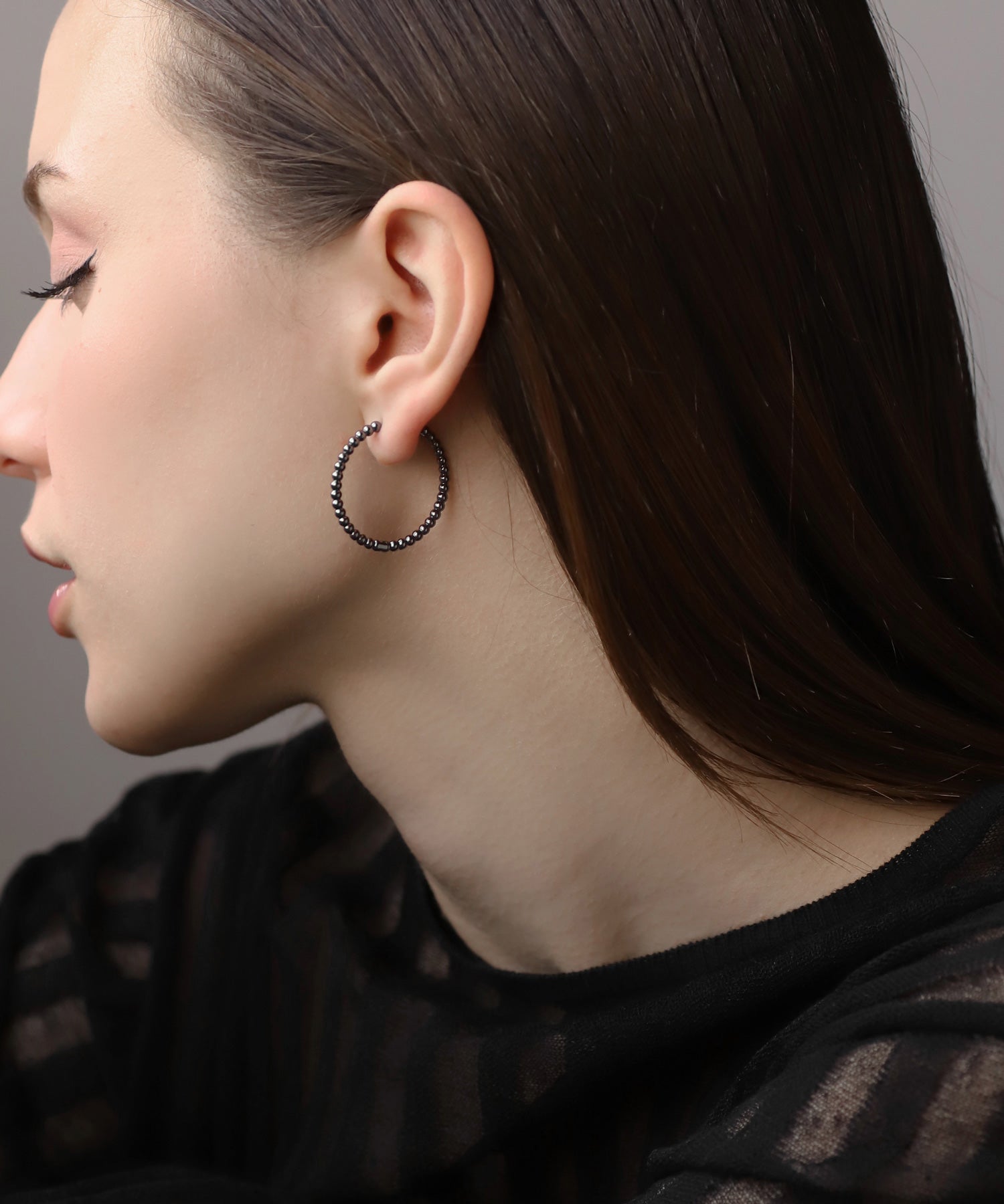 mimi33】ニュアンスプレートフープピアス[Ownideal]｜アネモネ