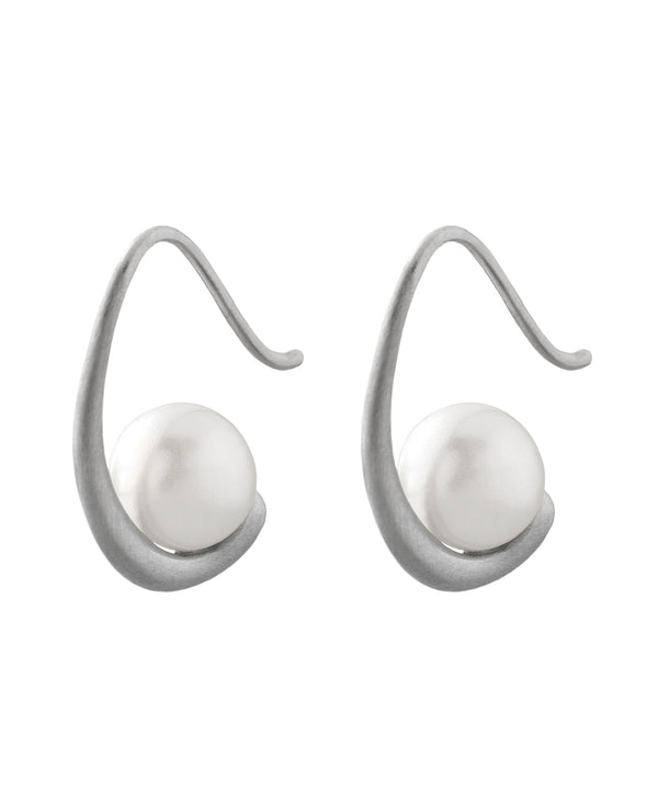 パール×メタルフックピアス