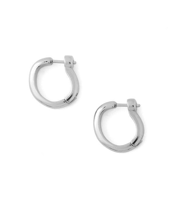 メタルフープピアス